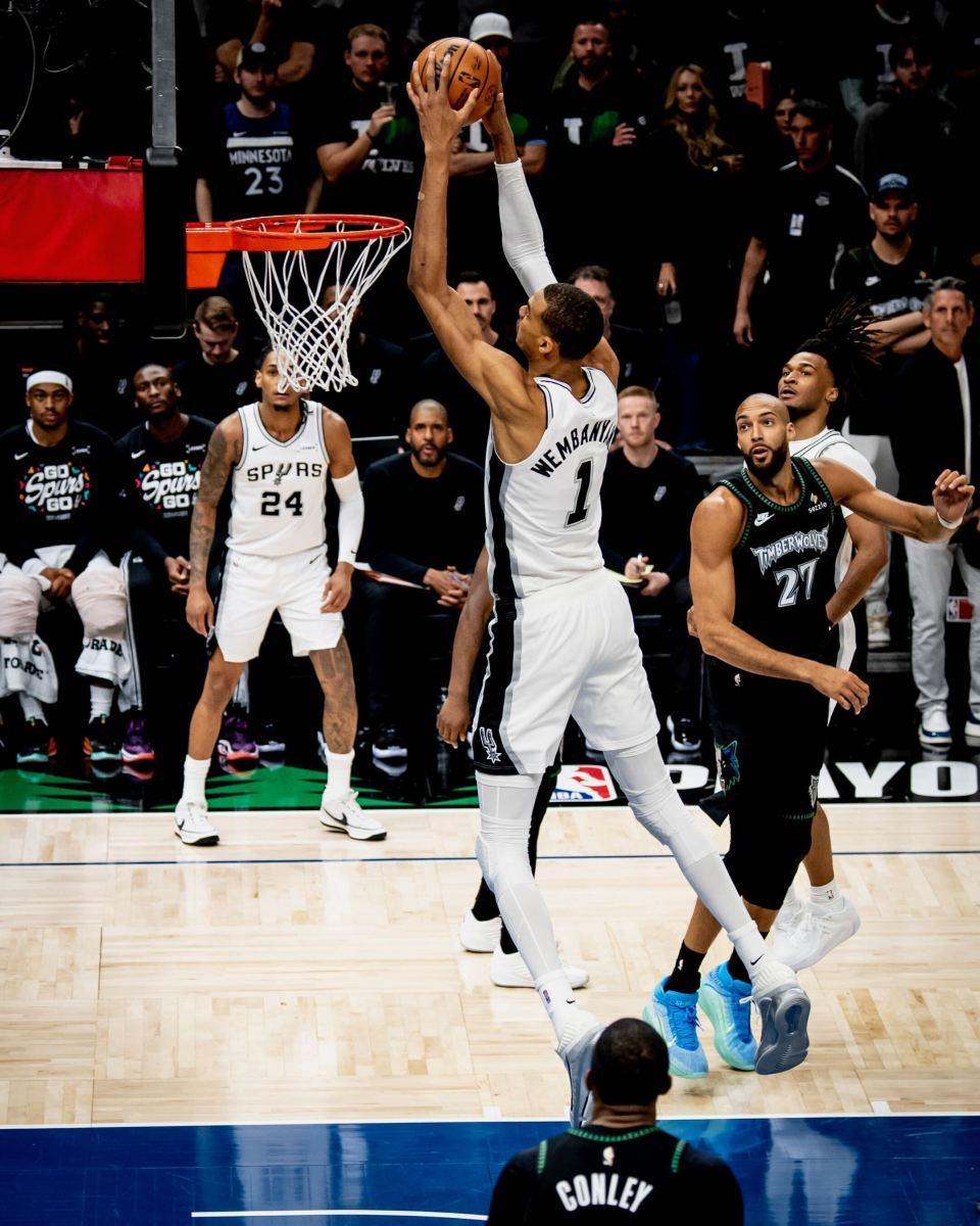 115-108！文班39+15+5封盖，马刺再胜森林狼，2-1重夺主场优势